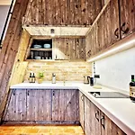 Holiday home Domkitomki, Winnica Sindaco *
