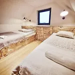 Holiday home Domkitomki, Winnica Sindaco *