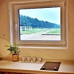 Domkitomki, Winnica Sindaco Holiday home *