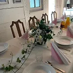 Holiday home Domkitomki, Winnica Sindaco