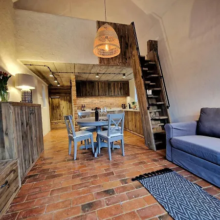 Domkitomki, Winnica Sindaco * Biskupice Kocurów