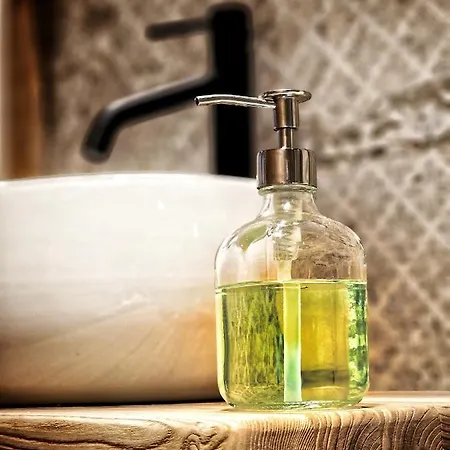 Semesterbostad Domkitomki, Winnica Sindaco *