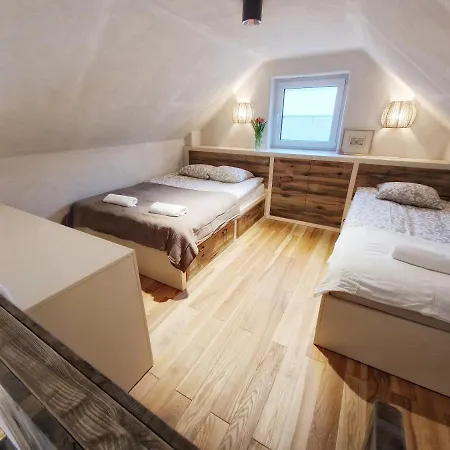 Domkitomki, Winnica Sindaco Semesterbostad *