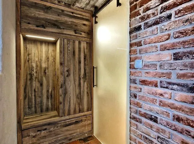 Domkitomki, Winnica Sindaco